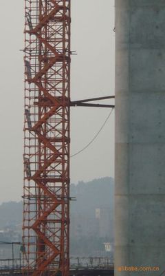 筑造安全防線 探訪開平市中旺金屬制品有限公司產(chǎn)品展廳之安全爬梯與腳手架