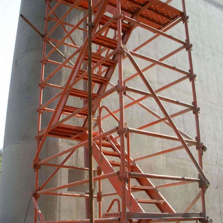 永邦建筑 專業提供掛網式爬梯與75加強型施工安全爬梯，定制化腳手架解決方案